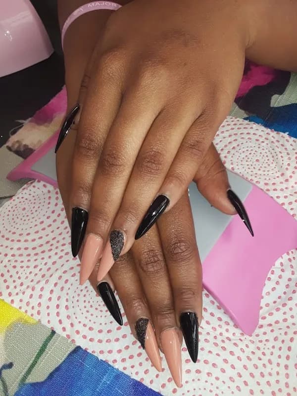 Vogue Nails Parlour in Diepkloof