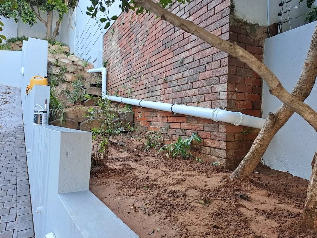 S & J Construction in La Lucia