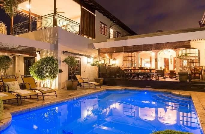 Five Burnham Guest House in La Lucia
