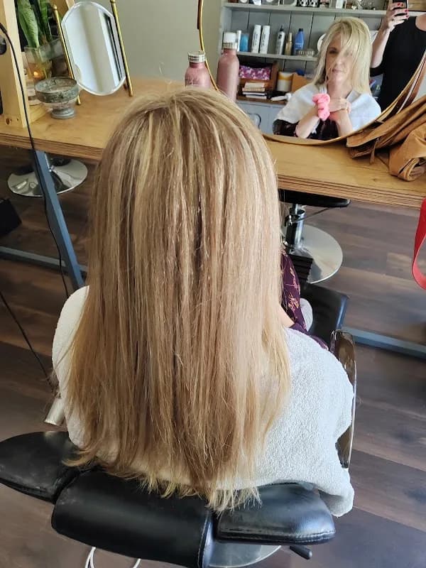 Jeanetics Hairdressing in Linden