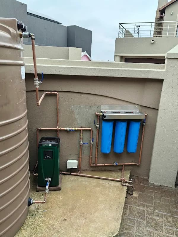 Big Red Plumbing Services in Rynfield