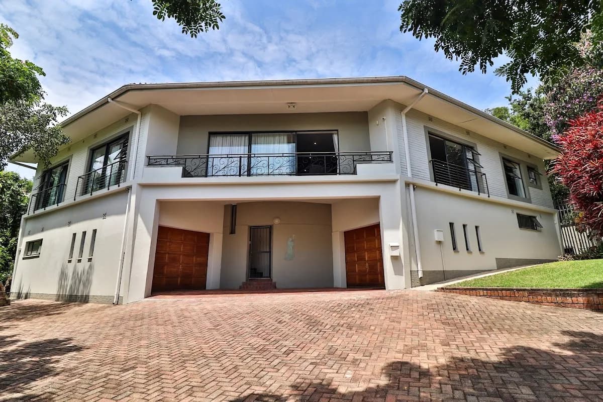 HELEN LEMON ESTATE AGENTS LOWVELD NELSPRUIT PROPERTIES in Nelspruit CBD