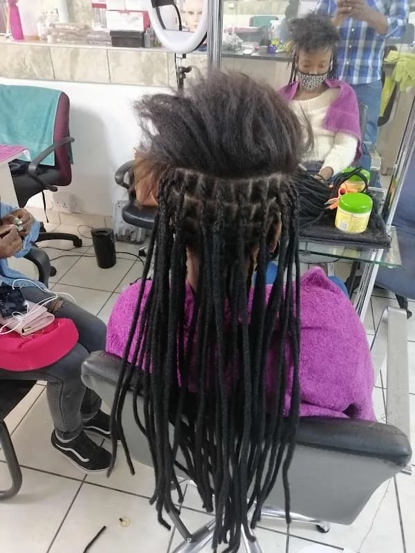 SANC DREADLOCKS SPECIALIST SALON 78 De Korte Street Braamfontein, De Korte Street, Braamfontein, Johannesburg in Braamfontein