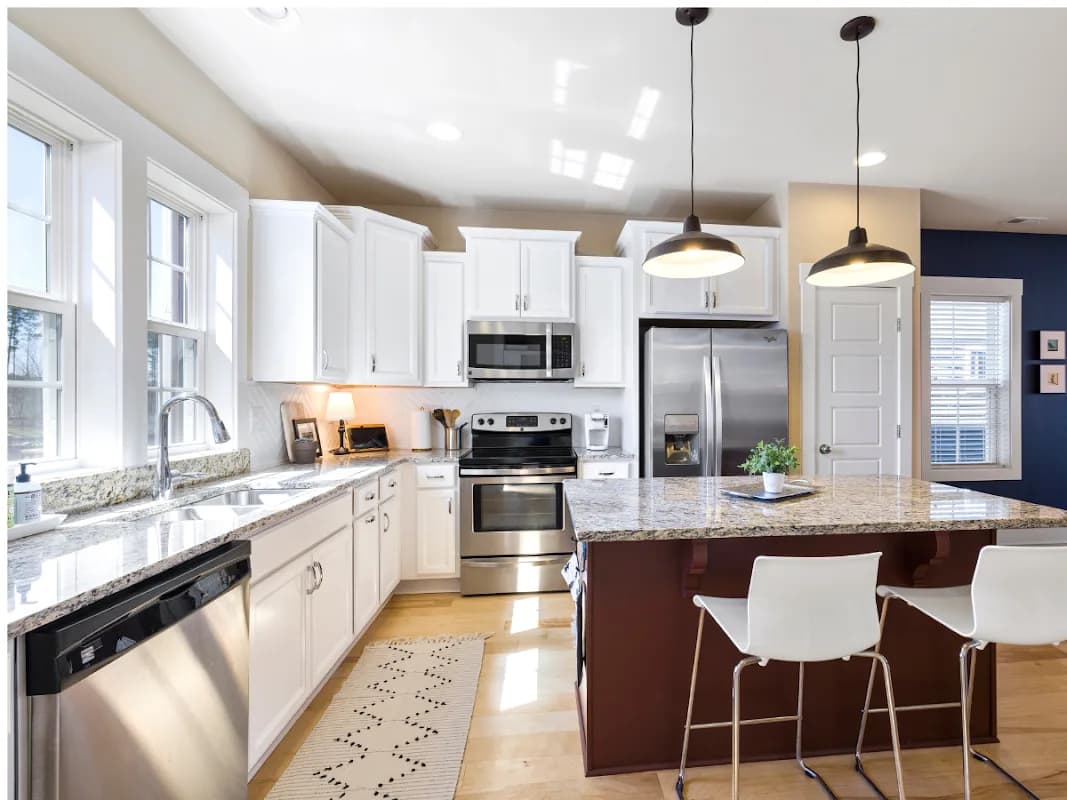 Allay Realty Group at RE/MAX Metro Atlanta in Midtown Atlanta