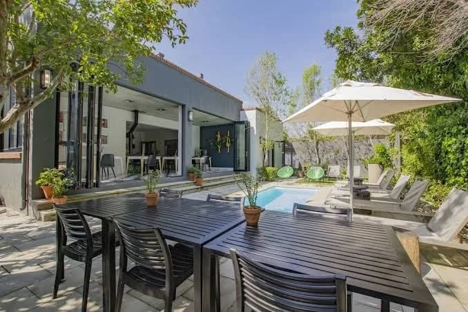 Twice Central Guesthouse in Die Boord