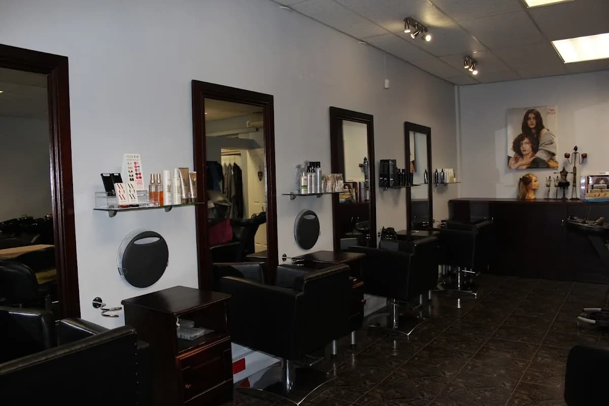 Platinum Hair & Beauty Salon in Boland Park