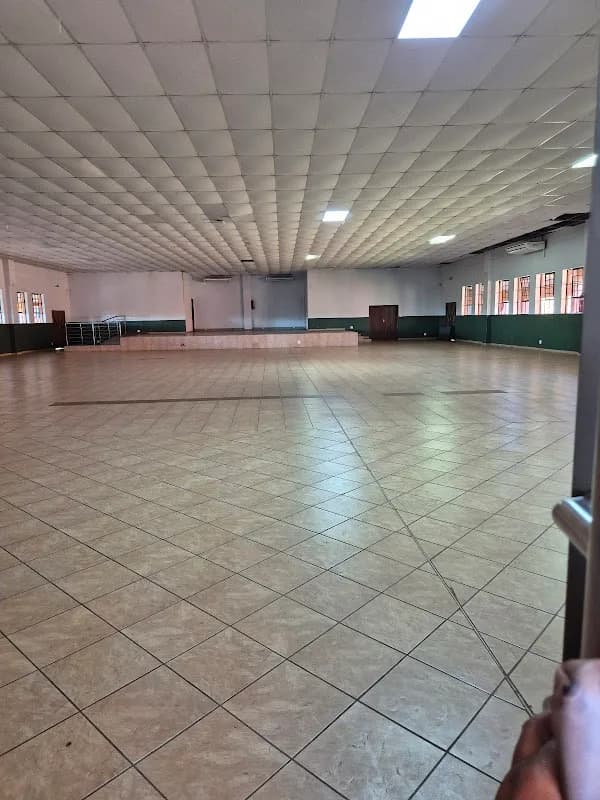 Ngwelezane, Ezitolo in Ngwelezane