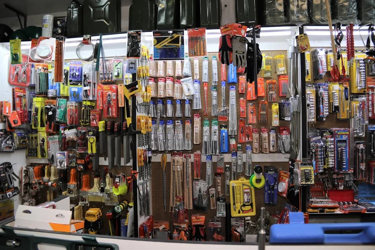 King James and Sons Hardware / Pawn in Kempton Park