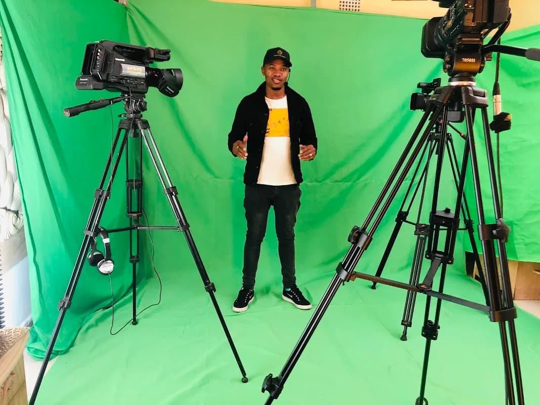 Sibakhona-Media in Ncambedlana