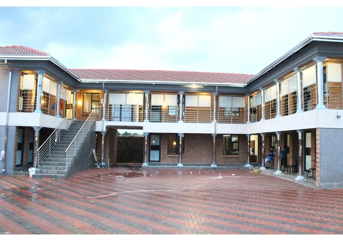QUEEN TLALE'S GUEST HOUSE in Esther Park