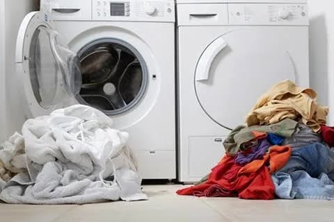 Glits laundry & dry cleaning services in Central Business District