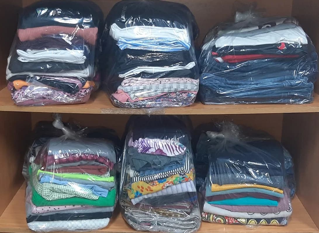 Hakeem's Laundry & Dealer in La Lucia