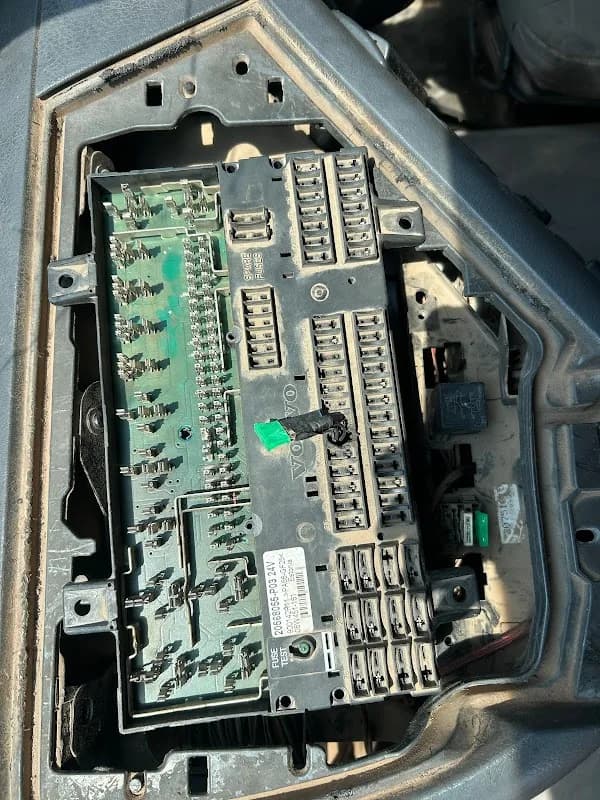 Spark auto electrician in Houghton