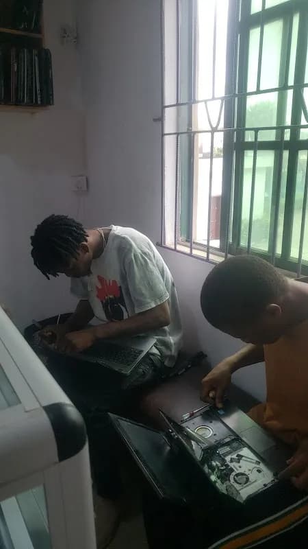 Qay-Dee Tech computer enterprises in Isolo