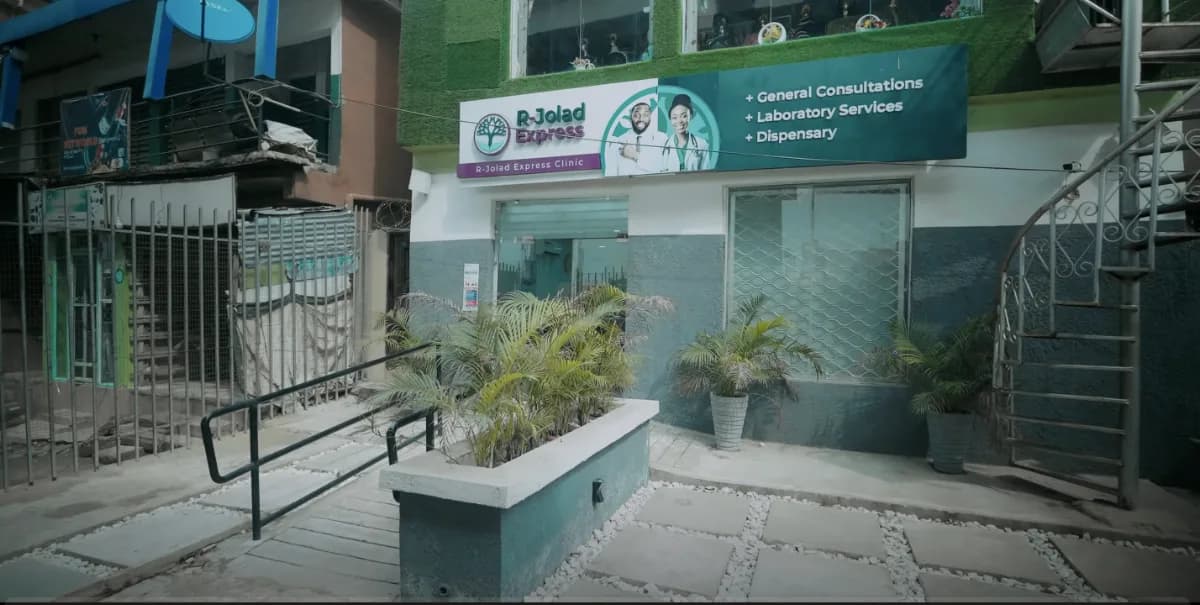 R-Jolad Express Clinic Pen Cinema in Agege