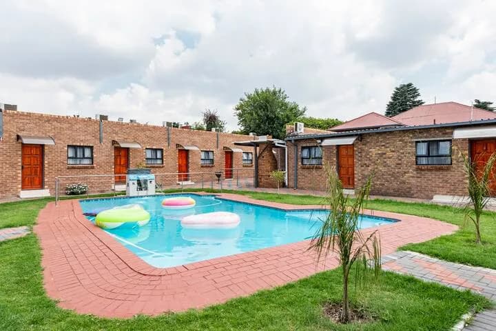 Emperor Lodge and Tours in Germiston CBD