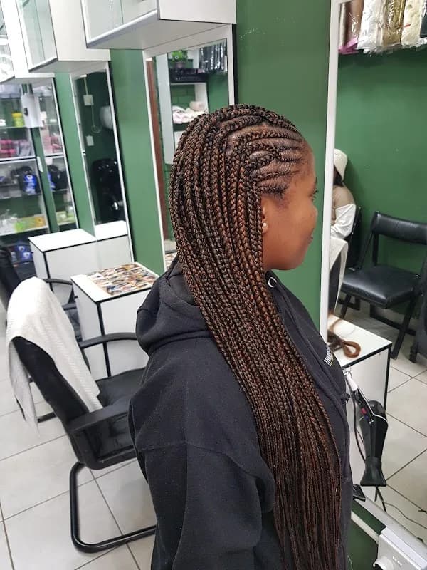 Liliane Hair Zone in Melville
