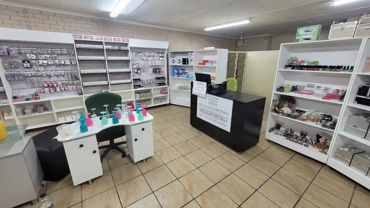 Neon Moon nail and beauty in Sasolburg CBD