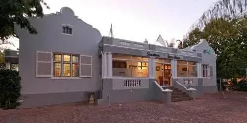 Skinkikofi Guest House in Paarl East