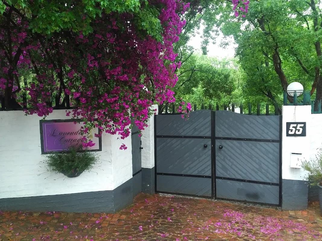 Lavender Cottage in Paulshof