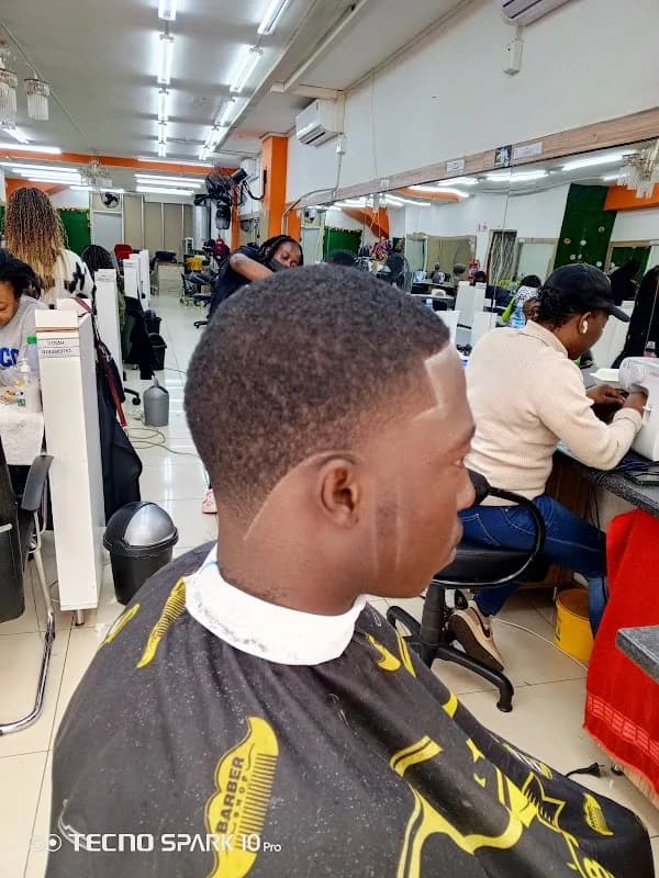 Show Down Hair Salon in Sunnyside