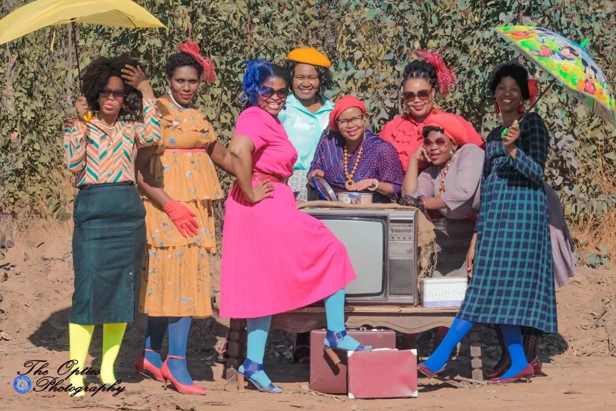 MZOH THE PHOTOGRAPHER (The Optics) in Osizweni