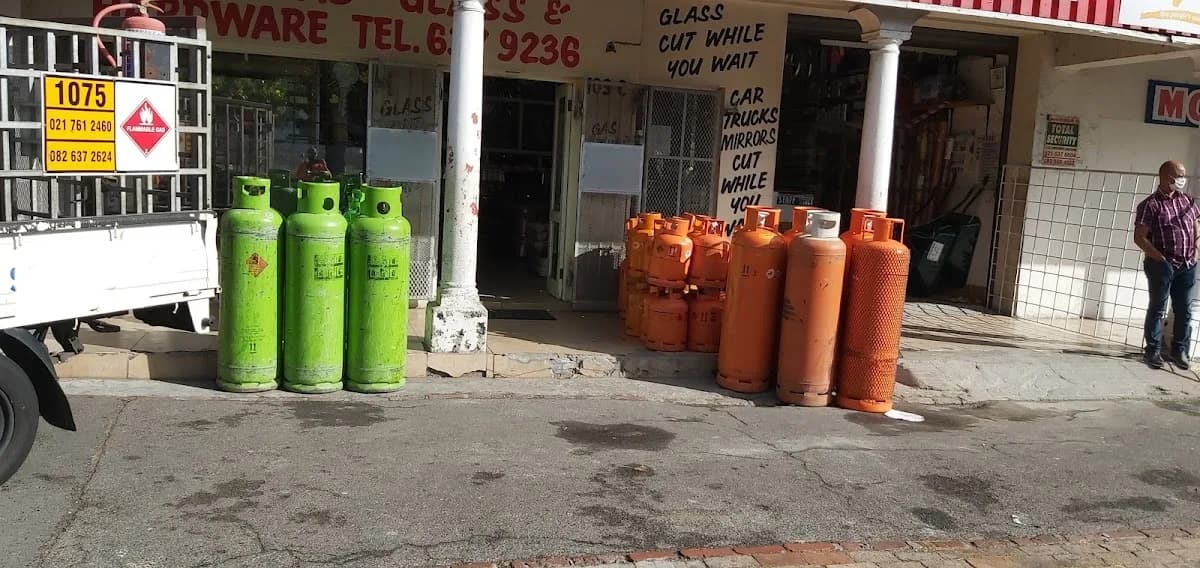 Mac's Gas Glass & Hardware in Langa