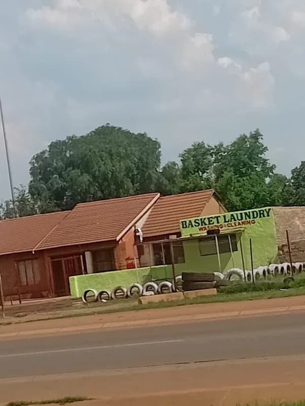 BASKET LAUNDRY ROOM in Tlhabane