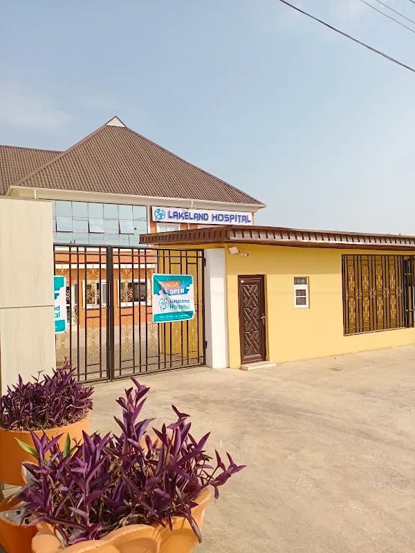 DE-LAKELAND IMPERIAL MEDICAL CENTRE in Ikorodu