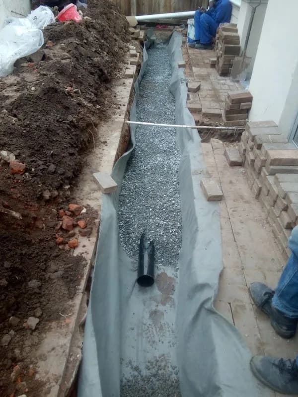 O& J PLUMBING,ELECTRICAL AND DAMP PROOFING SERVICES in East London CBD