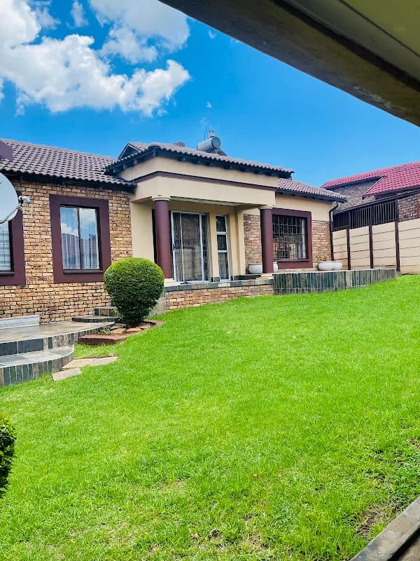 Bloom Guest House Pretoria in Attridgeville