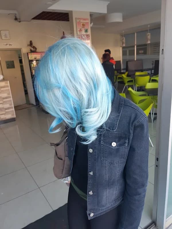 Simplicity Hair And Beauty in The Moot