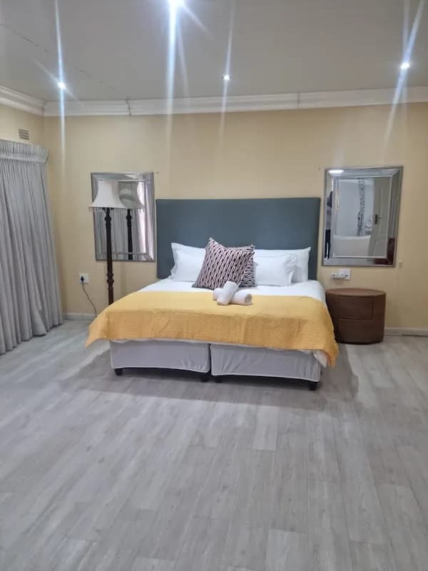 Umsobomvu Guest House in Southernwood