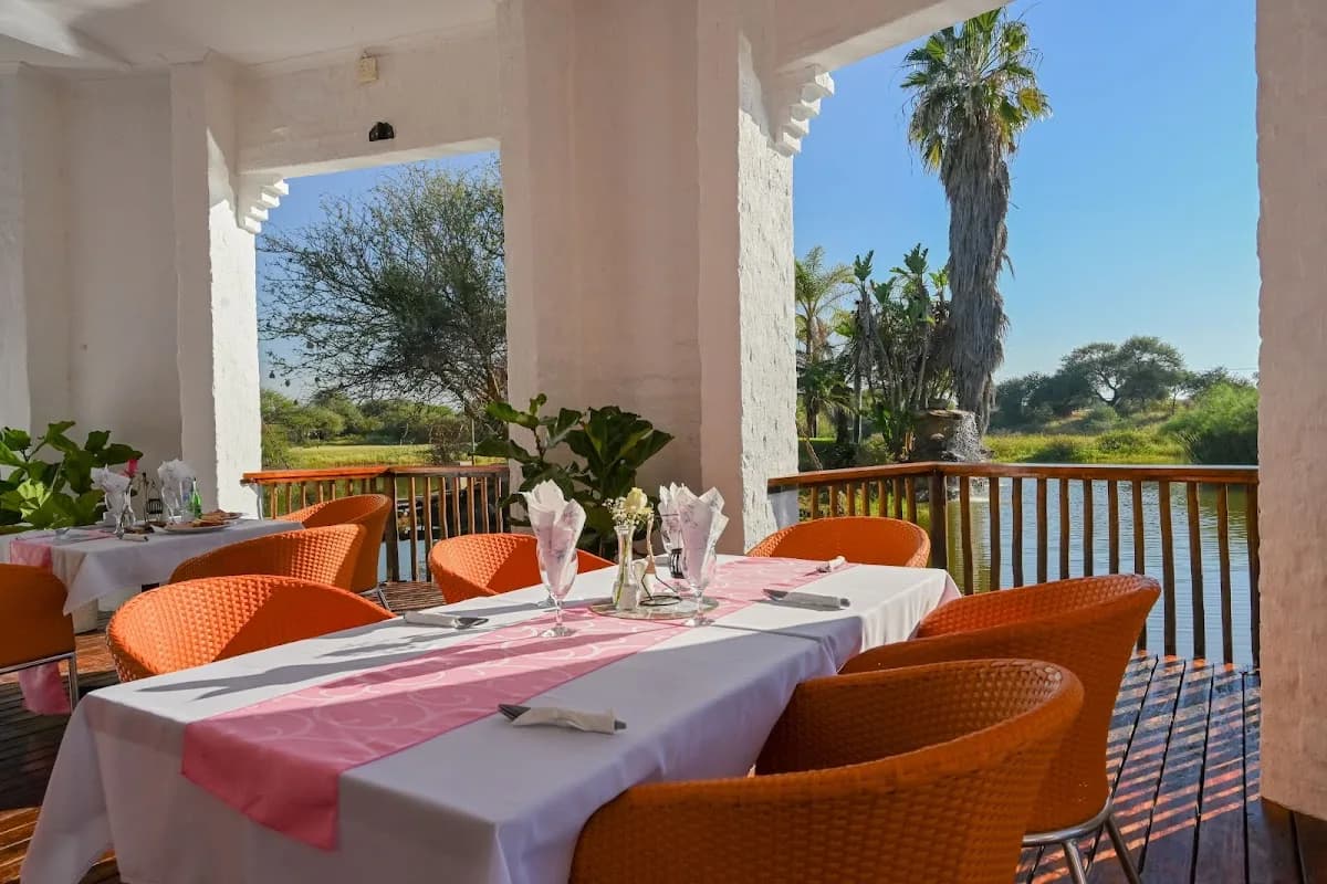 Pioneer Lodge, Restaurant Bar & Accommodation in Lephalale CBD
