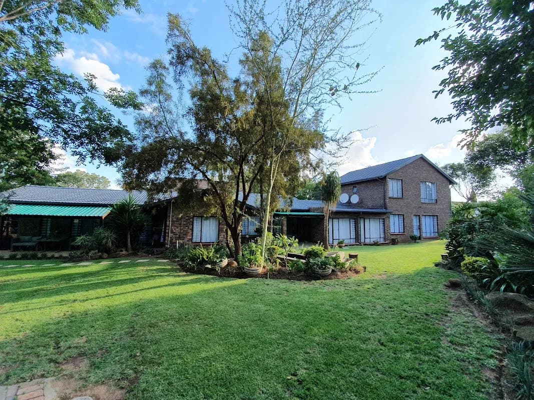 Midrand Guest house - TASA Lodge in Grand Central