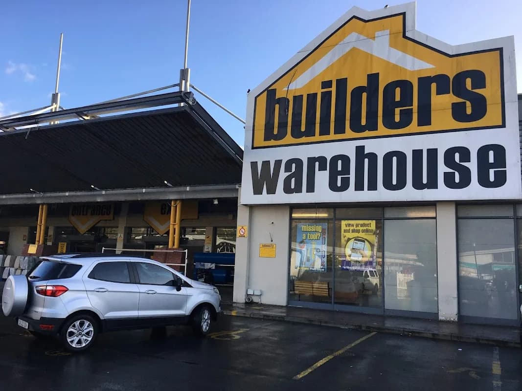 Builders Warehouse Constantiaberg in Constantia