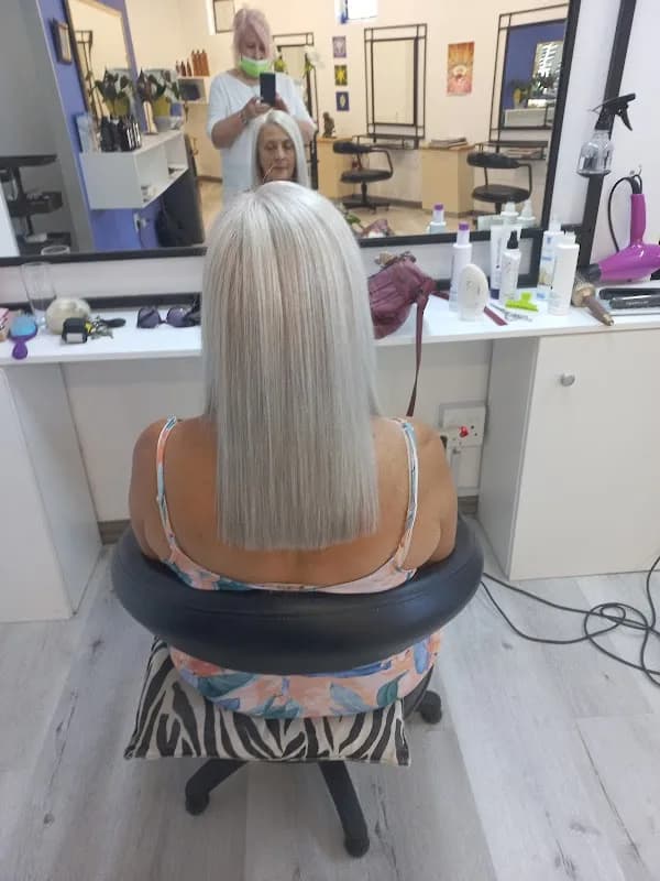 René's Hair Salon in Meerensee