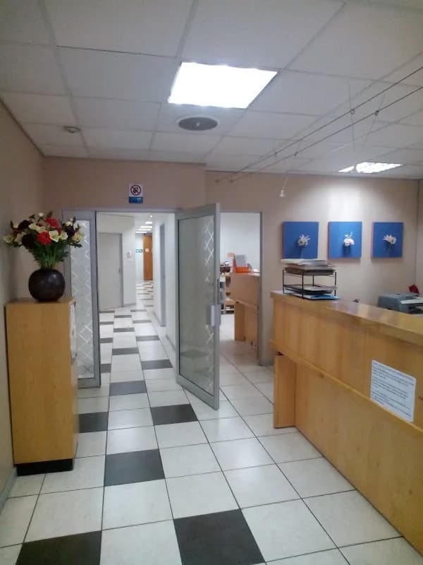 Dr. Lourie Henn in Bloemfontein CBD