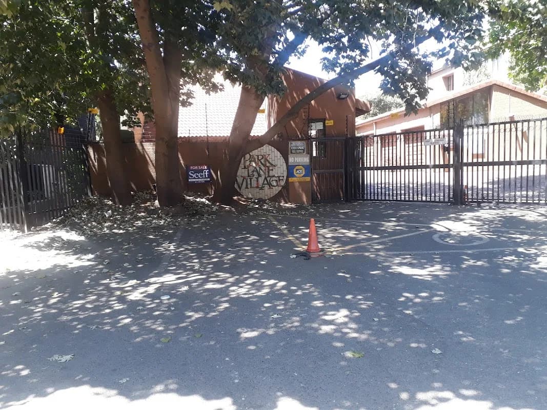 Park Lane Village. in Parktown
