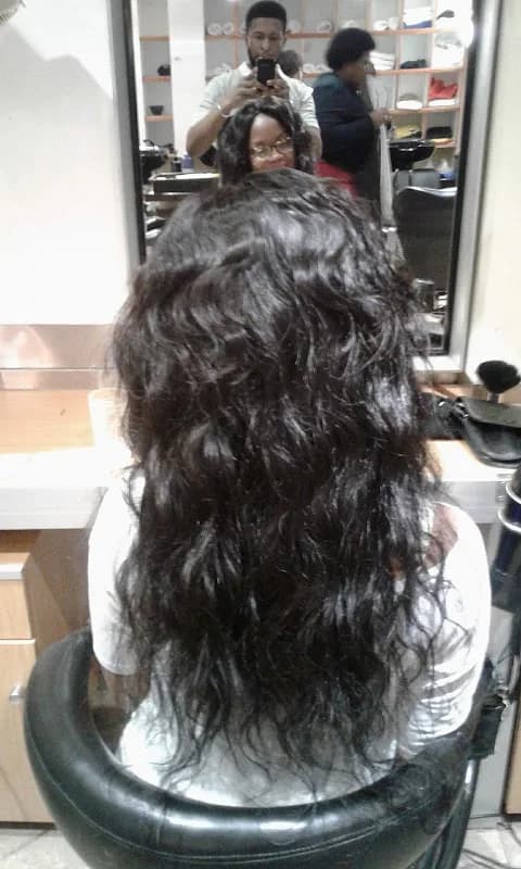 Ranti Hair Beauty Salon in Strathavon