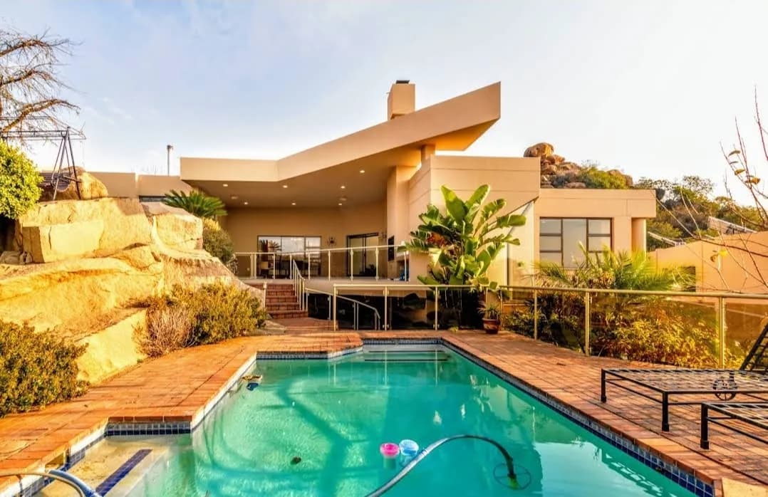 Real Estate Services South Africa Sandton Randburg Lance Ferreira in Fourways