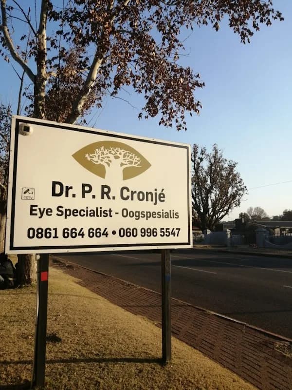 Dr PR Cronje in Aerorand