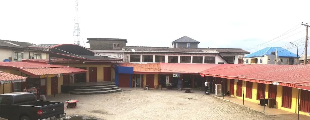 D'Yard Computer and Phones Shopping Complex in Surulere