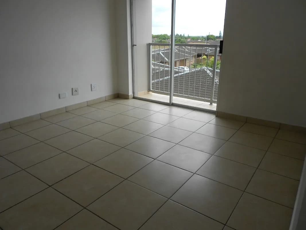 FAIRVIEW COMPLEX RICHARDS BAY in Meerensee