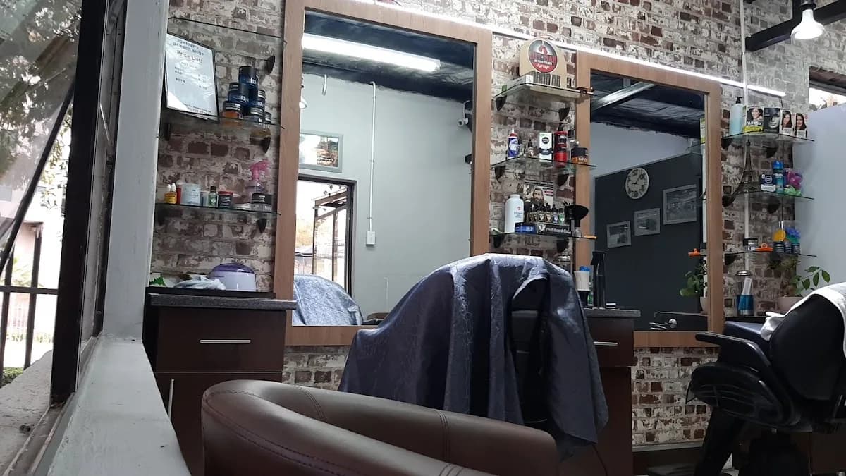 Lave Moi Car Wash & barbershop in Sunninghill