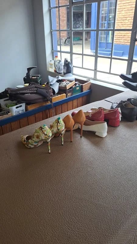Limpopo Dry Cleaner and Shoe Repairs in Haenertsburg