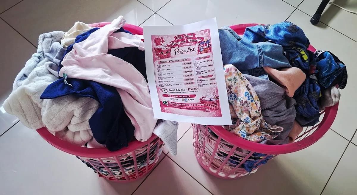 Die Pienk Wasgoed Mandjie Laundry in Krugersdorp CBD