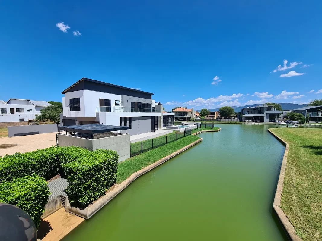 BUILDING SOLUTIONS in Broederstroom