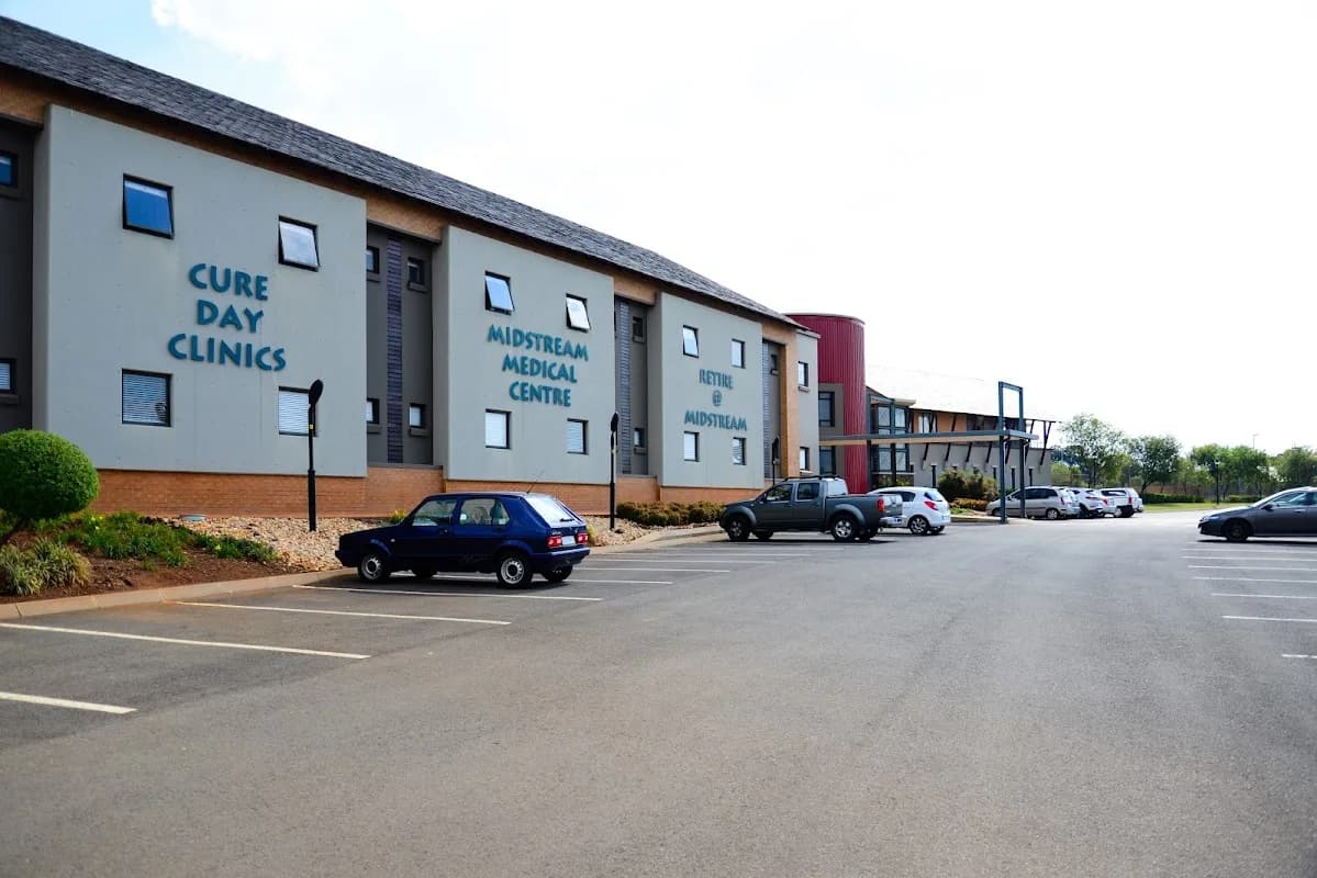 Midstream Eye in Midfield Estate