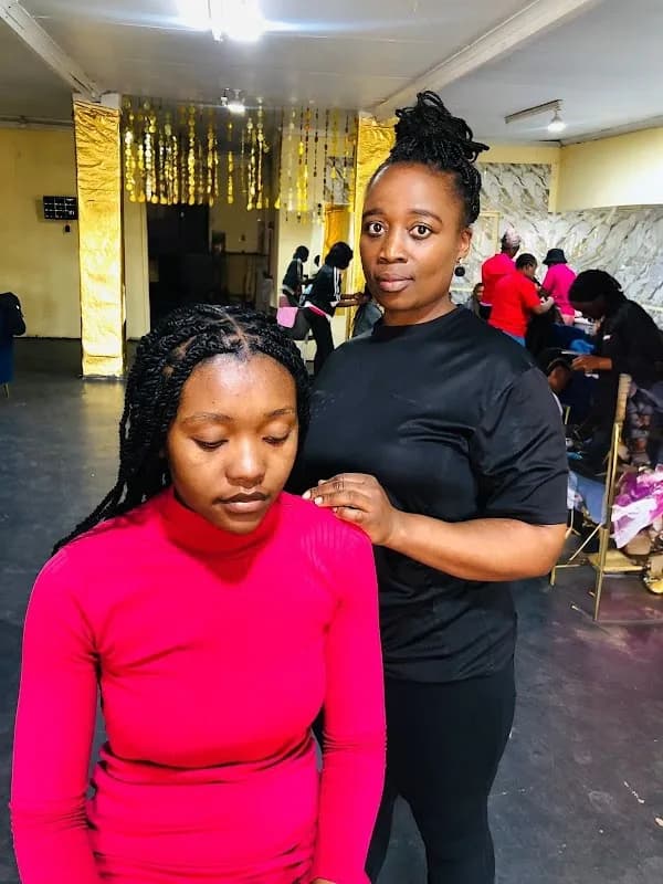 Bk Mobile Beauty Salon in Houghton